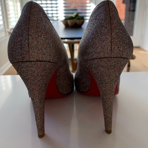 CHRISTIAN LOUBOUTIN Fifi 85 Silver Fine Glitter Round Toe Pump, EU38 - Like New! - Picture 6 of 7